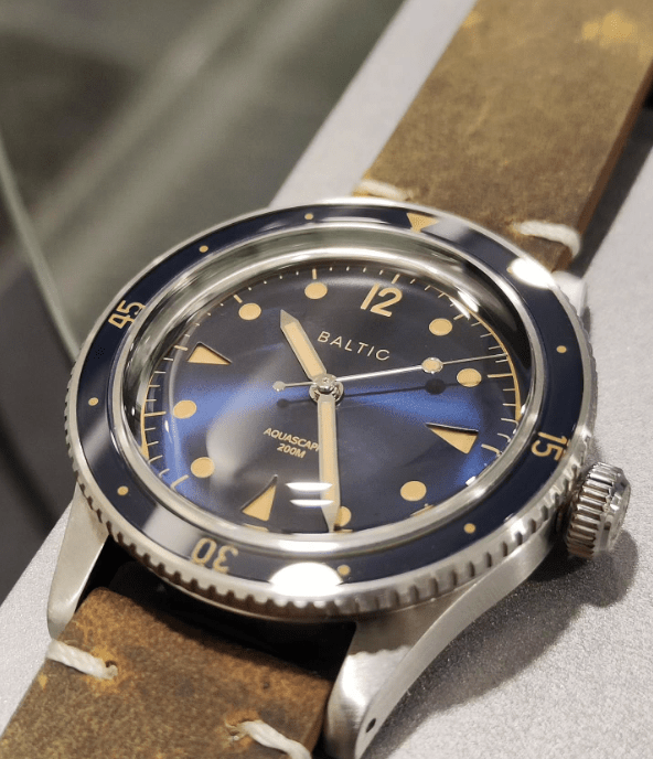 time+ 2 Piece Distressed Leather Watch Strap Vintage Brown on BALTIC AQUASCAPHE - time+