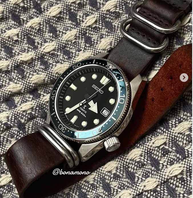 time+ 5-ring Oil Leather Military Watch Strap Dark Brown on SEIKO Diverswatch