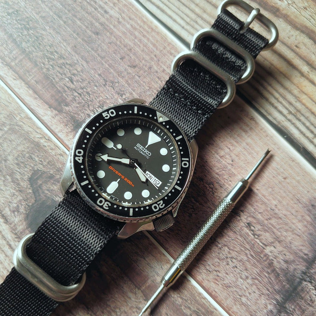 time+ 5 - ring Seat Belt Nylon Military Watch Strap Black - Brushed